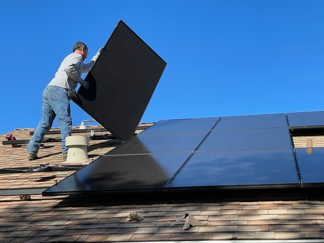 5 Signs You Need A Solar Panel Replacement